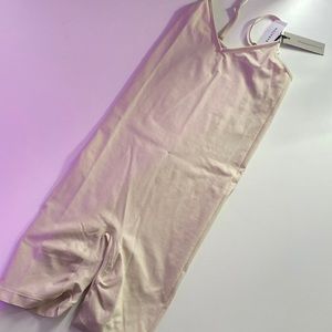 BNWT Aritzia Babaton Arial Seamless Romper